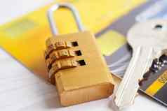 信贷卡密码关键锁安全金融业务概念