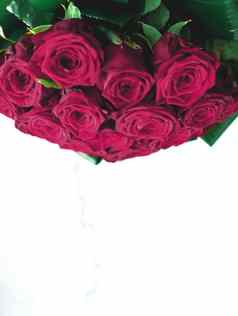奢侈品花束勃艮第玫瑰大理石背景美丽的花假期爱现在情人节一天
