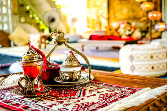 土耳其咖啡茶集色彩斑斓的传统的家用器皿土耳其主题咖啡咖啡馆