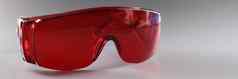 红色的塑料安全眼镜保护工作服人类眼睛