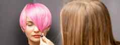 理发师手检查修复短粉红色的发型年轻的白色女人头发沙龙
