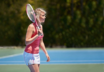 妍网球明星年轻的网球运动员中间集