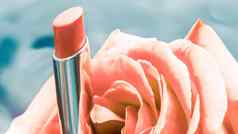 黄色的口红玫瑰花液体背景防水魅力化妆唇光泽化妆品产品奢侈品美品牌假期设计
