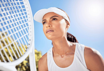 健身愿景网球女人培训网球法院夏天动机心态体育脸焦点女玩匹配户外游戏有<strong>竞争力</strong>的游戏