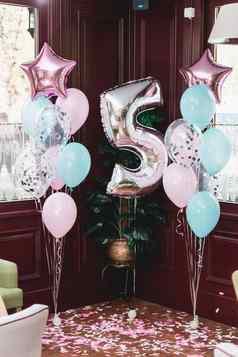 生日聚会，派对装饰室内baloons不同形状