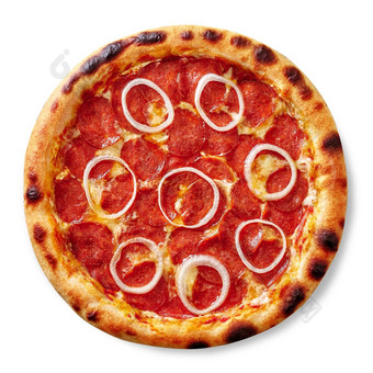 辣的意大利辣香肠披萨意大利蒜味腊肠香肠番茄酱汁马苏里拉奶酪奶酪洋葱孤立的白色