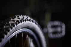 黑色的橡胶轮胎峰值自行车轮自行车配件