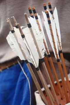 木箭头弓手精心制作箭头中世纪的风格箭头羽毛羽毛弓箭手的箭袋历史重建箭头弓中世纪的集弓箭手