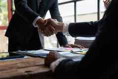 业务伙伴关系会议概念图像商人握手成功的商人握手好交易集团支持概念