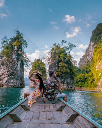夫妇前面长尾船旅行泰国考县势利小人湖