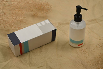 洗发水肥皂塑料瓶自动售货机棉花丝绸织物自然<strong>护肤品</strong>美产品设计概念