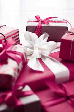 假期礼物包装奢侈品礼物粉红色的礼物盒子惊喜现在生日圣诞节一年情人节一天拳击一天婚礼假期购物美盒子交付