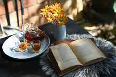 茶集杯茶壶新鲜的茶书花能木表格阳光