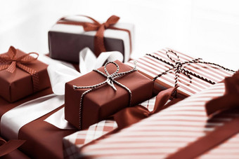 假期礼物包装奢侈品礼物巧克力礼物盒子惊喜现在生日圣诞节一年情人节一天拳击一天婚礼假期购物美盒子交付