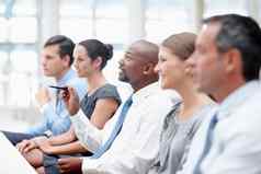 学习成功业务会议感兴趣团队高管坐会议