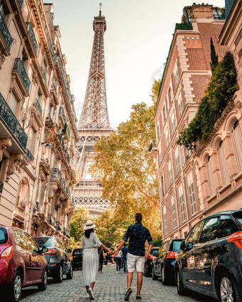 夫妇但女人度蜜月巴黎埃菲尔铁塔塔夫妇但女人城市旅行巴黎