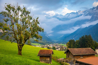田园景观engelberg村Obwalden<strong>瑞士</strong>阿尔卑斯山脉<strong>瑞士</strong>