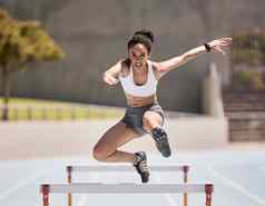 跳运动员障碍黑色的女人体育比赛竞争培训体育场能源权力身体挑战快速度跑步者竞技场场锻炼锻炼
