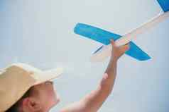 孩子玩玩具飞机孩子们梦想旅行飞机
