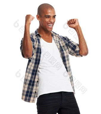 兴奋黑色的男人。工作室庆祝活动拳头手空气微笑白色背景快乐基因男人。时尚庆祝活动孤立的赢得目标成功信心芝加哥