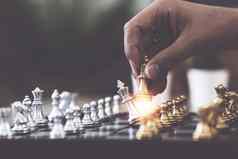 商人玩移动国际象棋数字竞争成功玩