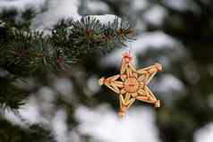 圣诞节背景树自然稻草装饰冬天假期时间雪