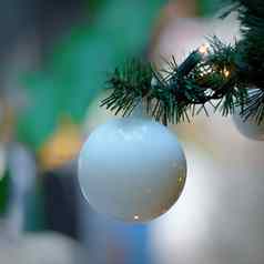漂亮的装饰圣诞节树模糊背景概念圣诞节假期冬天季节
