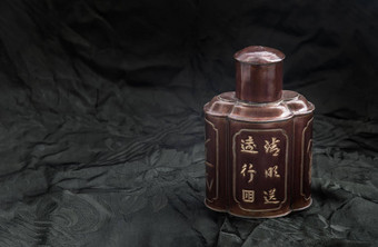 古董中国人茶叶铁存储Jar翻译意义中国人characther茶传统的中文金属罐