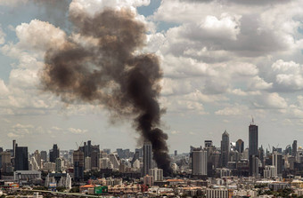 羽黑色的烟云烧建筑火社区区域曼谷城市
