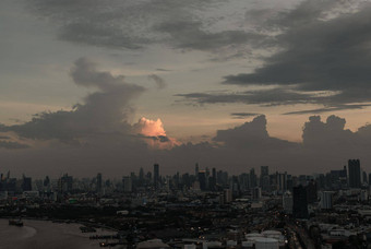 令人印象深刻的空中前视图摩天大<strong>楼市</strong>中心曼谷城市潮phraya河晚上时间