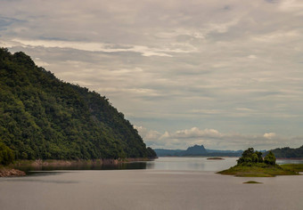 自然<strong>风景</strong>水水<strong>库</strong>大坝天空山范围背景