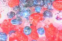 水新鲜的浆果特写镜头特写镜头视图蓝莓树莓水背景纹理越桔树莓宏泡沫玻璃墙平设计前视图水平图像散焦