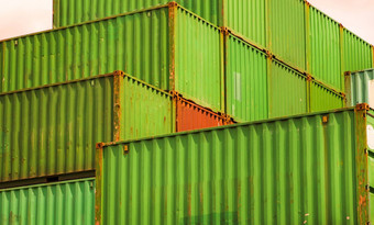 工业容器盒子物流进口出口业务概念堆放货物容器存储区域