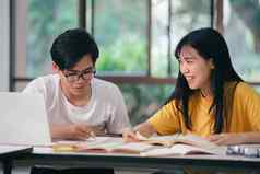 亚洲学生阅读书研究辅导