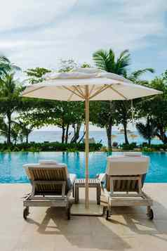海滩椅子游泳池奢侈品酒店日光浴浴床椅子伞