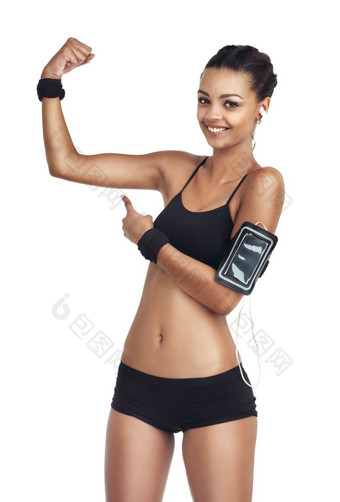 肖像强大的手臂黑色的女人点健美运动员<strong>培训</strong>健身锻炼健康锻炼结果女孩听<strong>音乐</strong>广播播客工作室模型孤立的白色背景