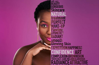 美<strong>护肤品黑色</strong>的女人文本覆盖化妆化妆品孤立的紫色的背景颜色肖像脸非洲模型人爱拼贴画模型空间