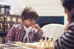 思考移动父亲儿子玩游戏国际象棋首页