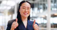 拇指走脸业务女人表情符号手势祝贺你工作赢家协议完成了肖像快乐亚洲员工手标志成功