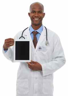 技术使微笑年轻的非洲医生持有数字平板电脑空白屏幕保留复制空间