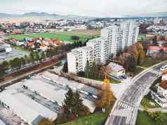 空中视图住宅区域郊区城市采列斯洛文尼亚