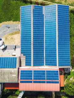 直接屋顶覆盖太阳能面板工业建筑