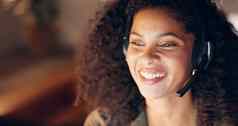 黑色的女人客户支持服务微笑员工在线调用中心虚拟电话销售业务crm顾问工作帮助常见问题解答调用者回应联系消息