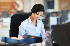 企业亚洲女人工作办公室焦点规划时间表的最后期限员工业务女工人管理员思考目标目标成功平静专业