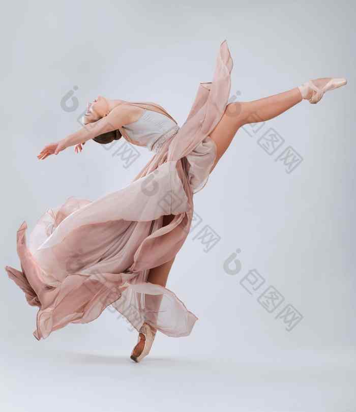 芭蕾舞跳舞女人有创意的自由孤立的白色背景