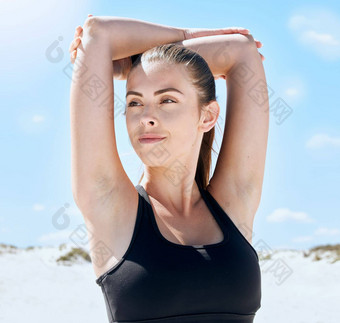 锻炼海滩手臂伸展<strong>运动</strong>女人运行瑜伽锻炼自然<strong>健康</strong>的<strong>运动</strong>员warmup户外准备好了开始运行健身太阳<strong>健康健康</strong>体育<strong>运动</strong>培训