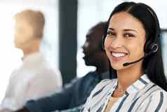 电话销售客户支持女人在线工人咨询办公室在线调用肖像快乐调用中心crm员工耳机工作客户服务工作