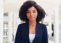 业务黑色的女人肖像企业办公室经理公司愿景年轻的女人员工脸执行领导增长律师工作法律公司管理