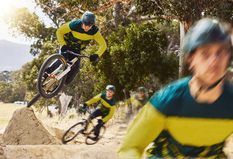 体育运动骑自行车自行车户外运动员极端的体育高跳特技骑公园运动健身强大的自行车骑自行车的人山自行车锻炼活跃的有氧运动