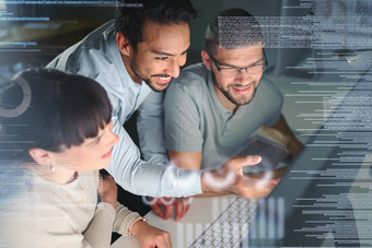 业务人编码团队信息技术电脑屏幕编程软件发展代码覆盖未来主义的协作会议程序员集团办公室